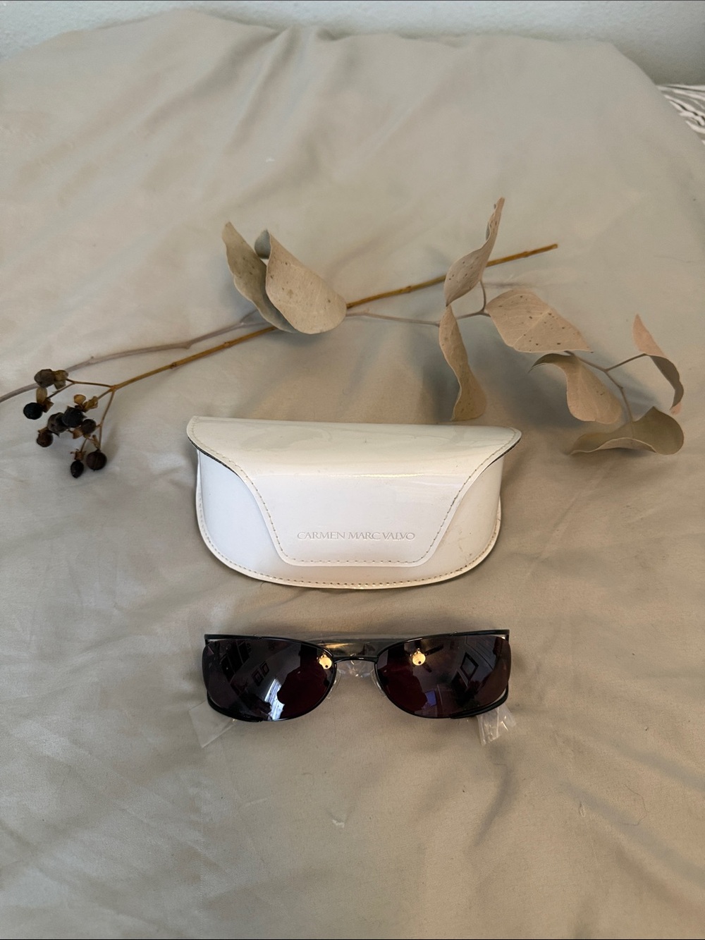 Carmen Marc Valvo White Sunglasses with Dark Lenses